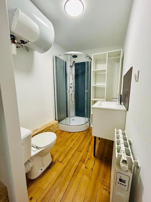 Studio Aurillac Luaran gambar